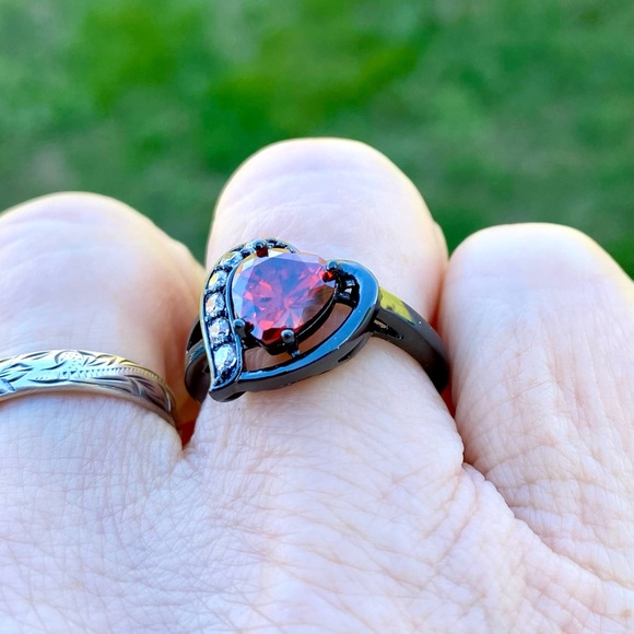 Lab created Ruby heart ring sz 8 black gold plated with Cz - Picture 7 of 16